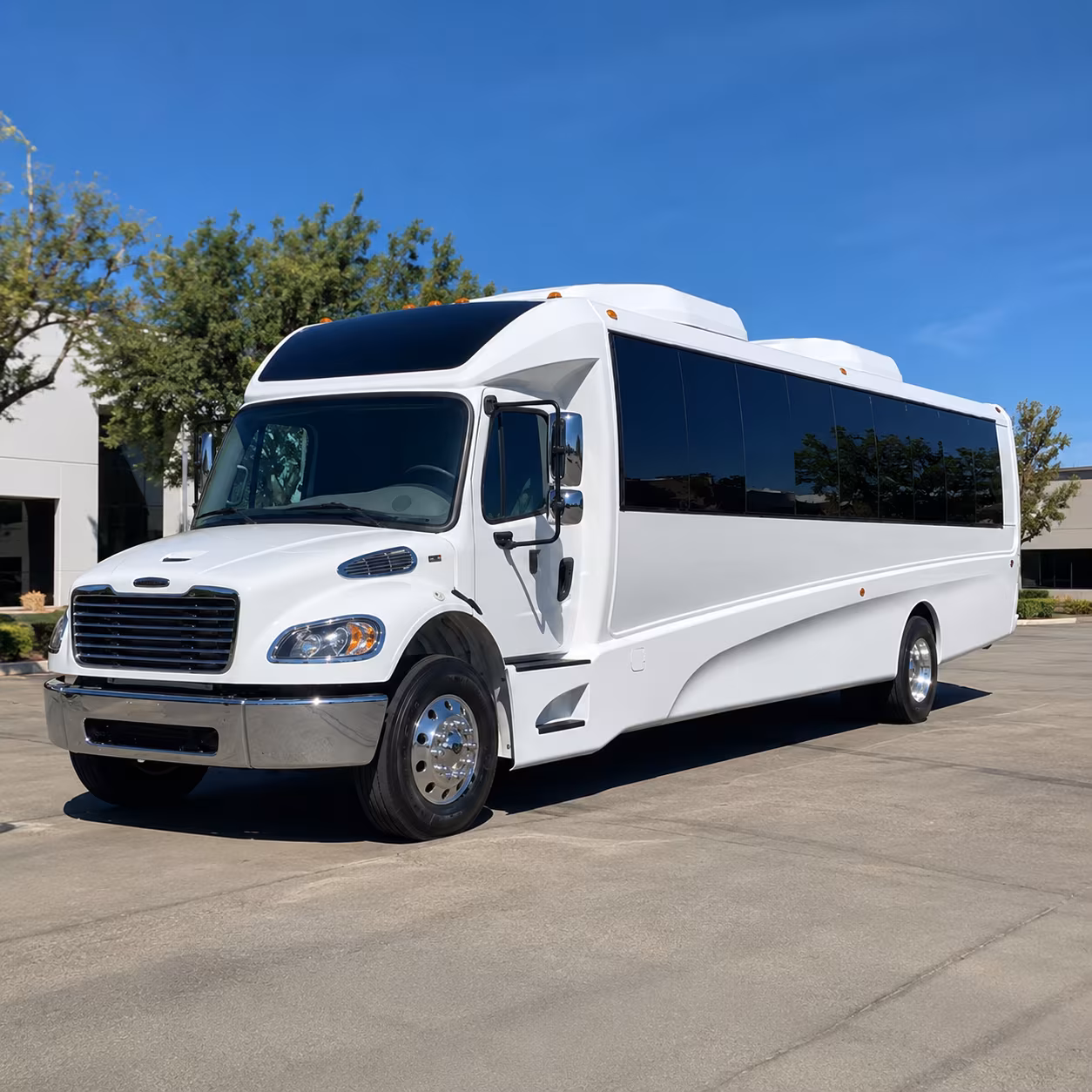 camarillo 18 passenger minibus