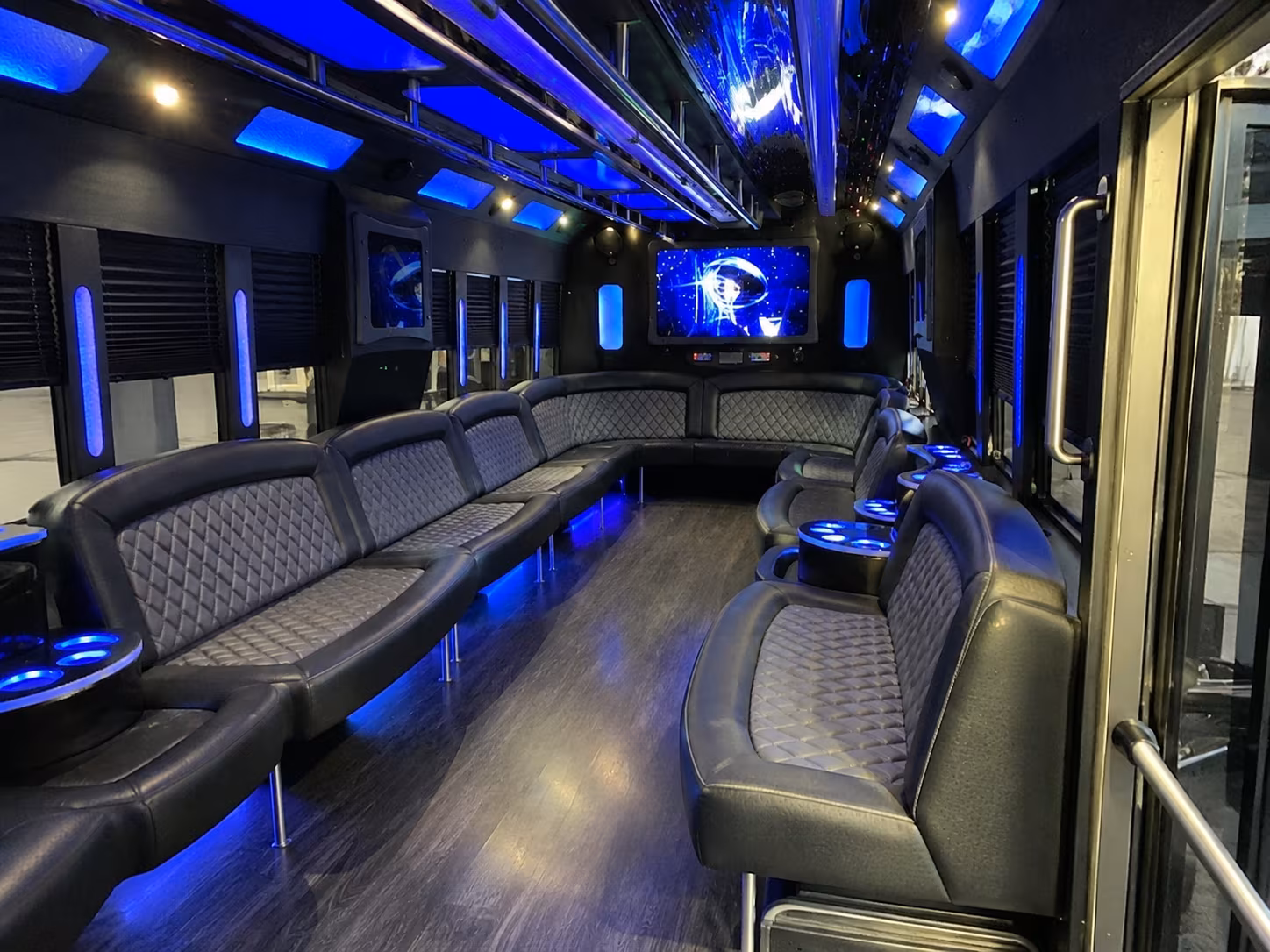 camarillo 28 passenger party bus interior